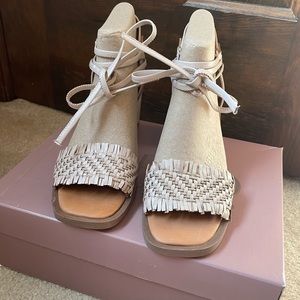 NWT Franco Sarto Rina Sandals